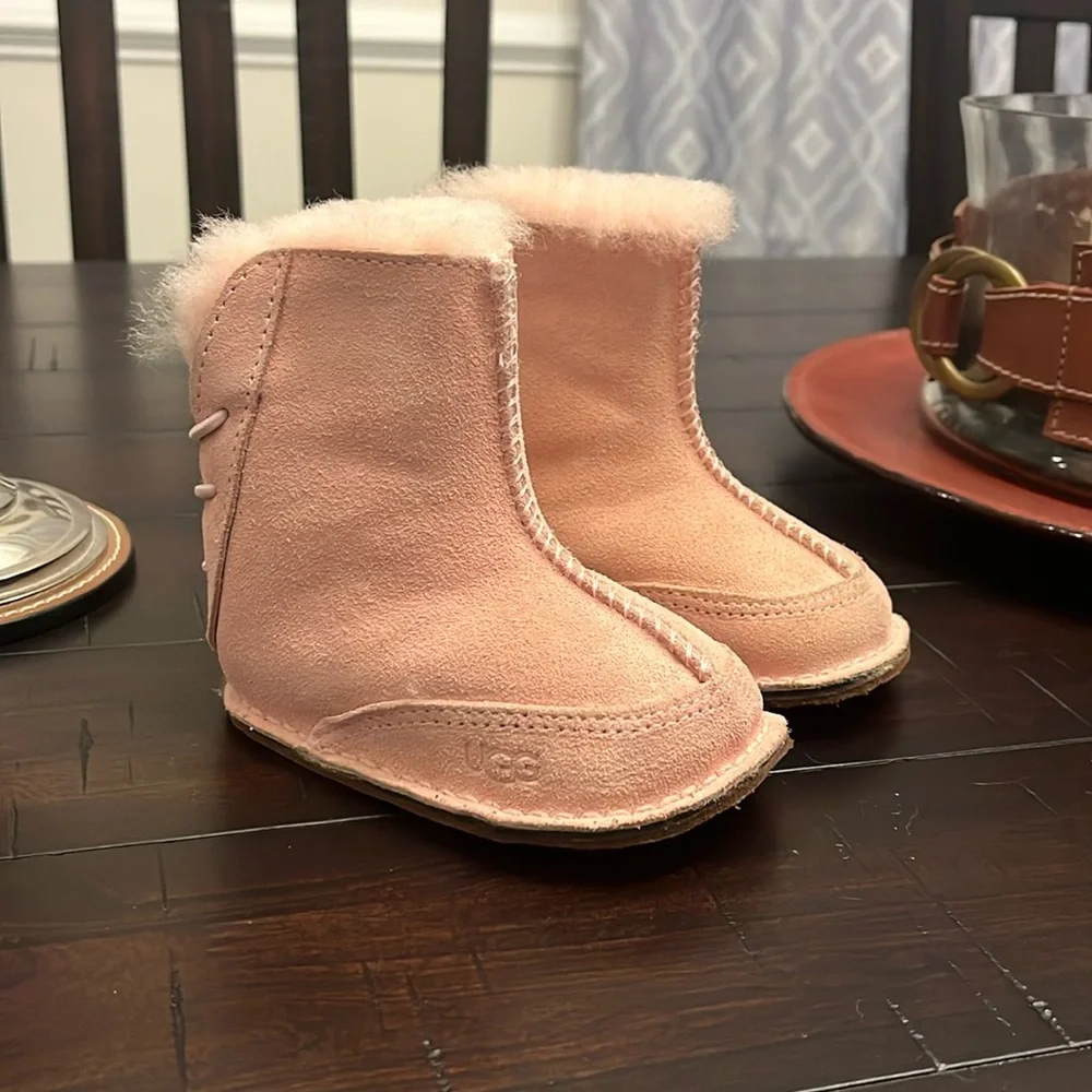 Ugg Australia I Boo infant baby booties boots Size Small 2/3 new 6-12 Months